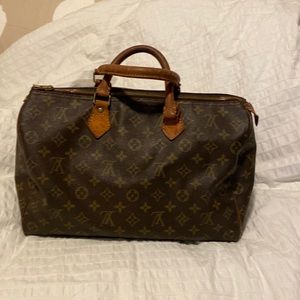 Louis Vuitton Speedy 35